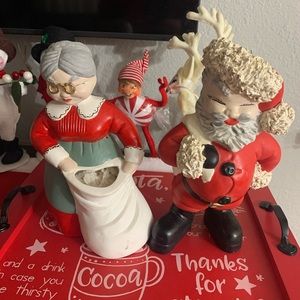 Vintage Santa and Mrs claus planters